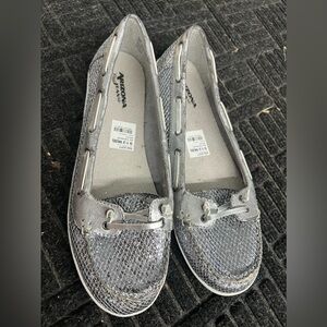 womans slip on shoes size 9 1/2